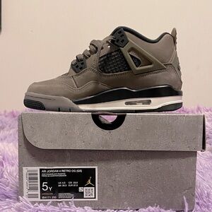 Jordan Men's Sneakers in Grey and Black